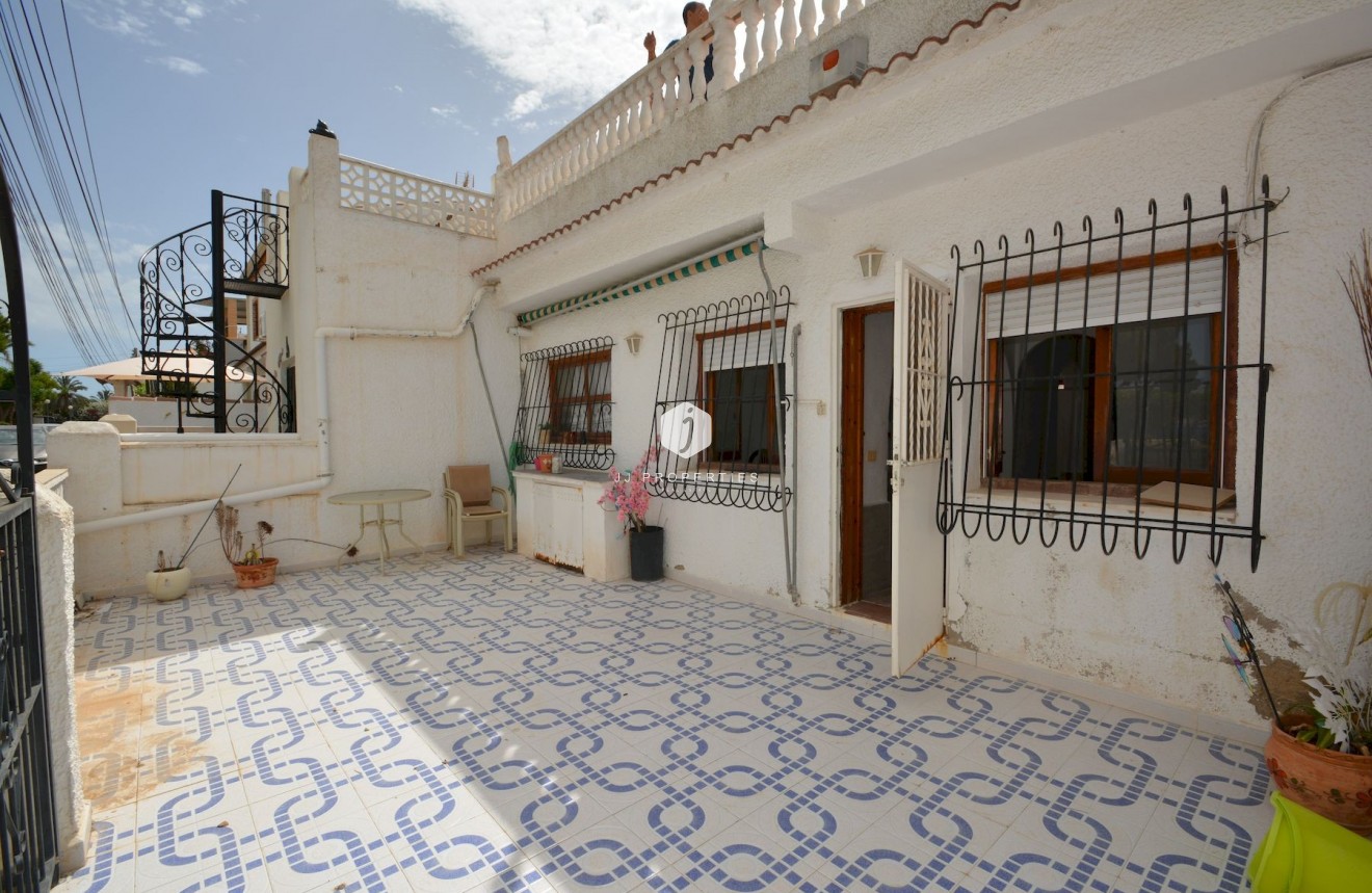 Aus zweiter Hand - Chalet -
Torrevieja - Costa Blanca
