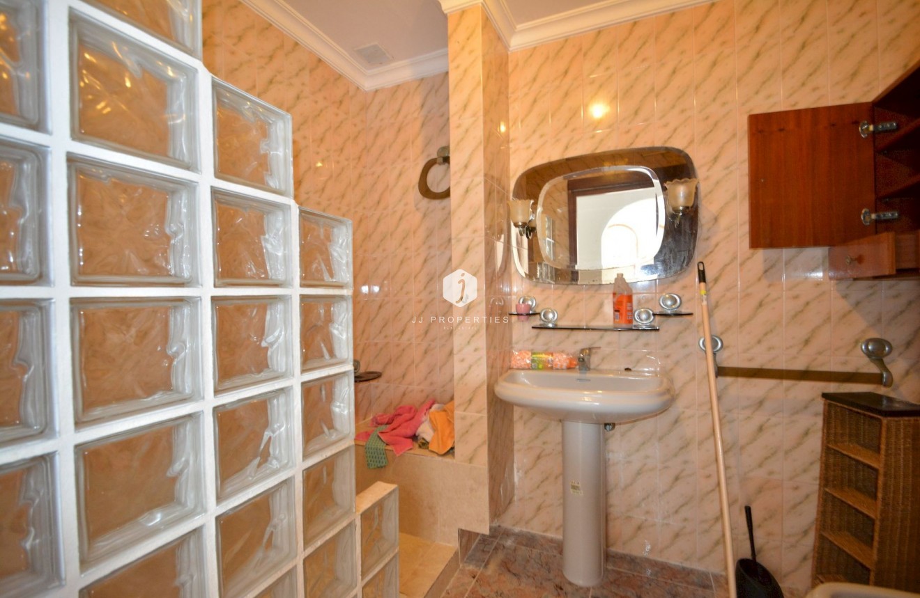 Aus zweiter Hand - Chalet -
Torrevieja - Costa Blanca