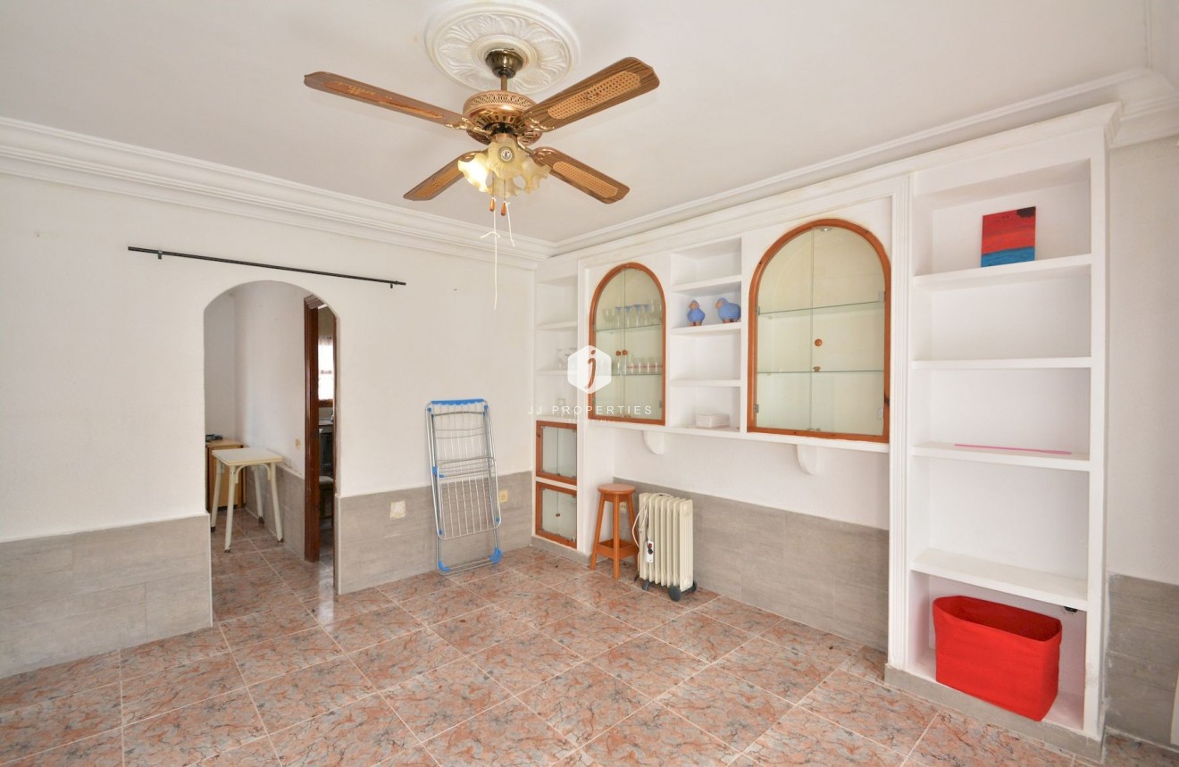 Aus zweiter Hand - Chalet -
Torrevieja - Costa Blanca