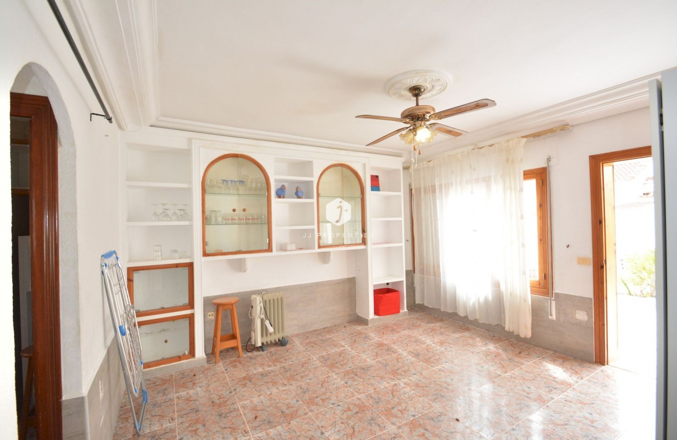 Aus zweiter Hand - Chalet -
Torrevieja - Costa Blanca
