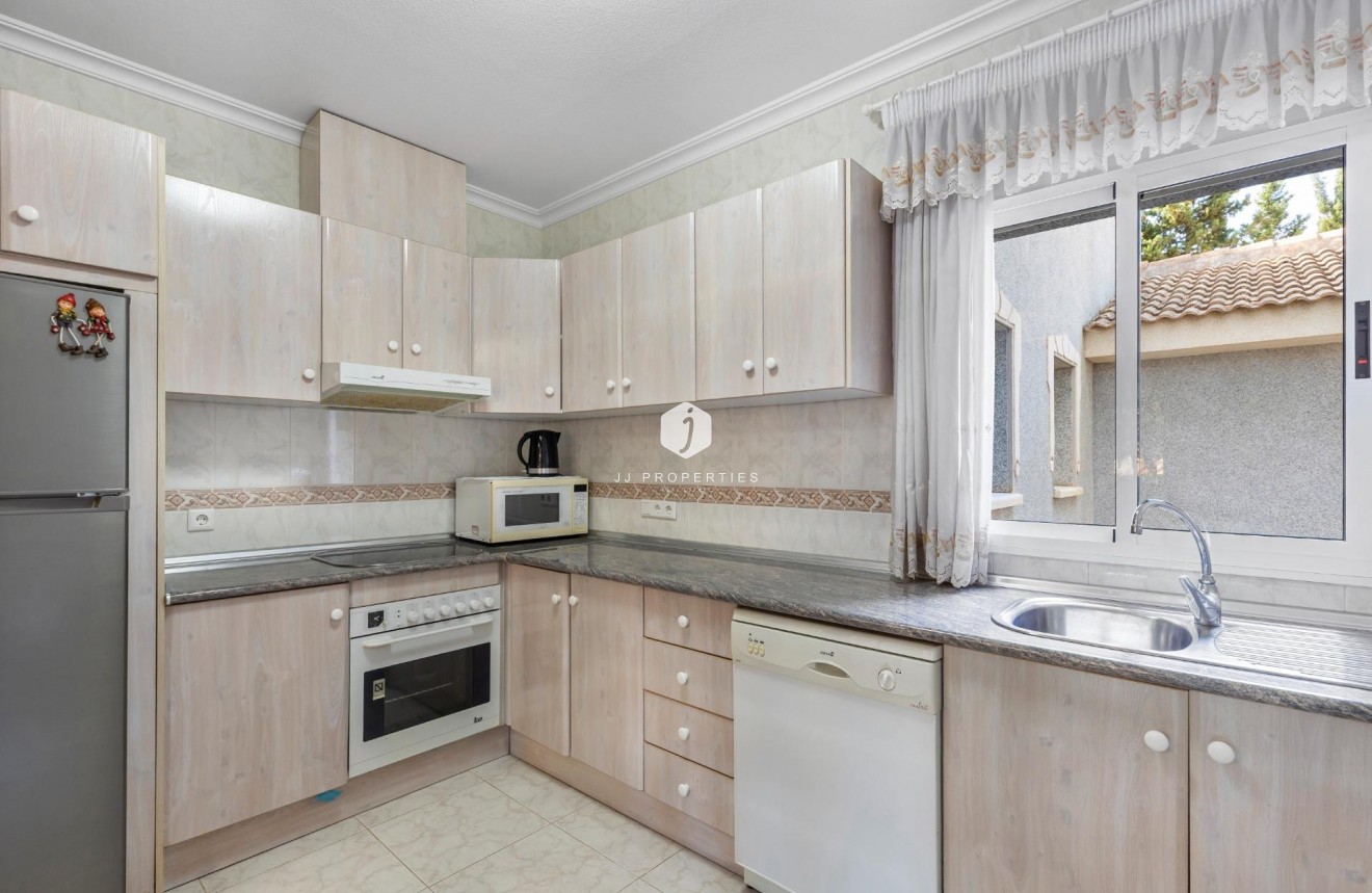 Z drugiej ręki - Villa -
Rojales - Pueblo Bravo