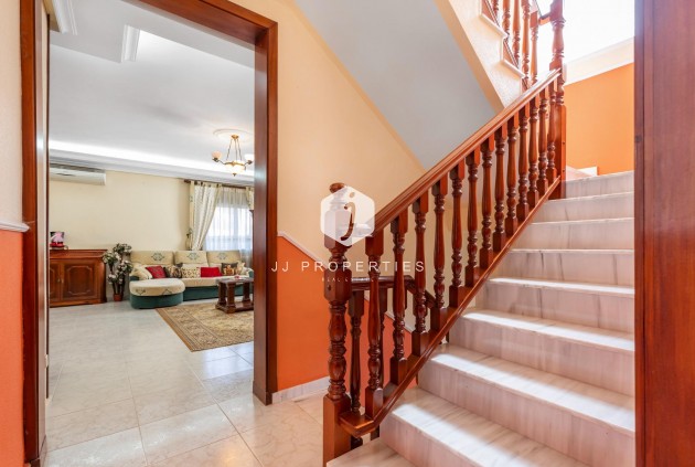 Z drugiej ręki - Villa -
Rojales - Pueblo Bravo