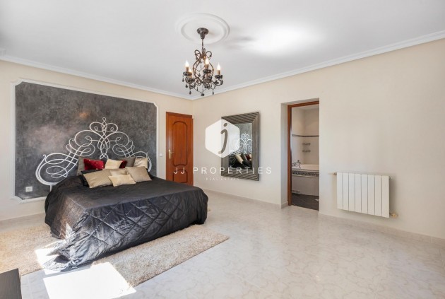 Z drugiej ręki - Villa -
Rojales - Pueblo Bravo