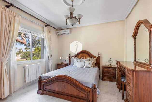 Z drugiej ręki - Villa -
Rojales - Pueblo Bravo