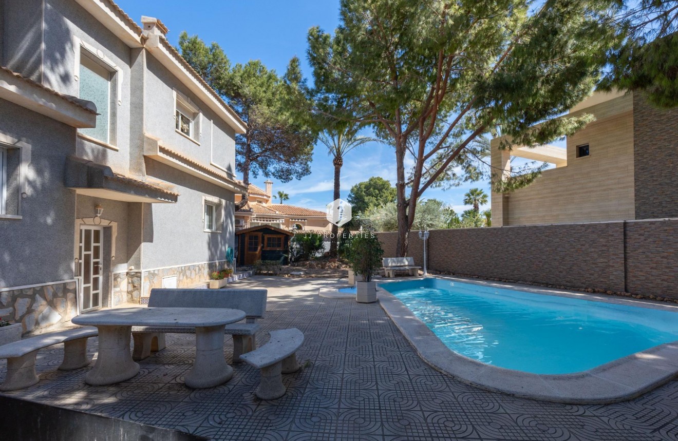 Z drugiej ręki - Villa -
Rojales - Pueblo Bravo