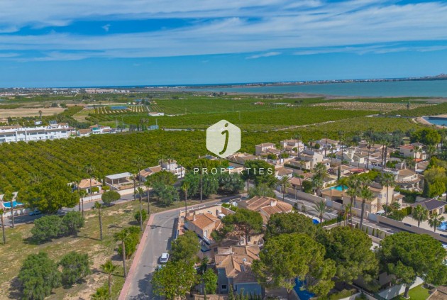 Z drugiej ręki - Villa -
Rojales - Pueblo Bravo