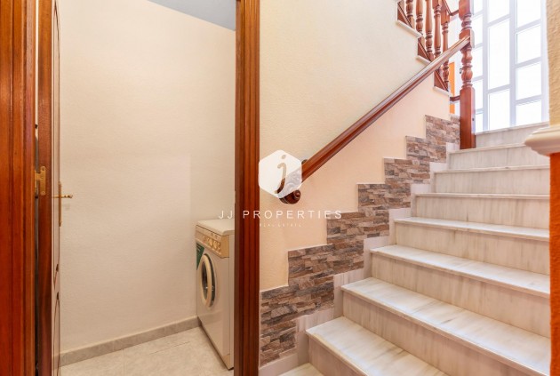 Z drugiej ręki - Villa -
Rojales - Pueblo Bravo