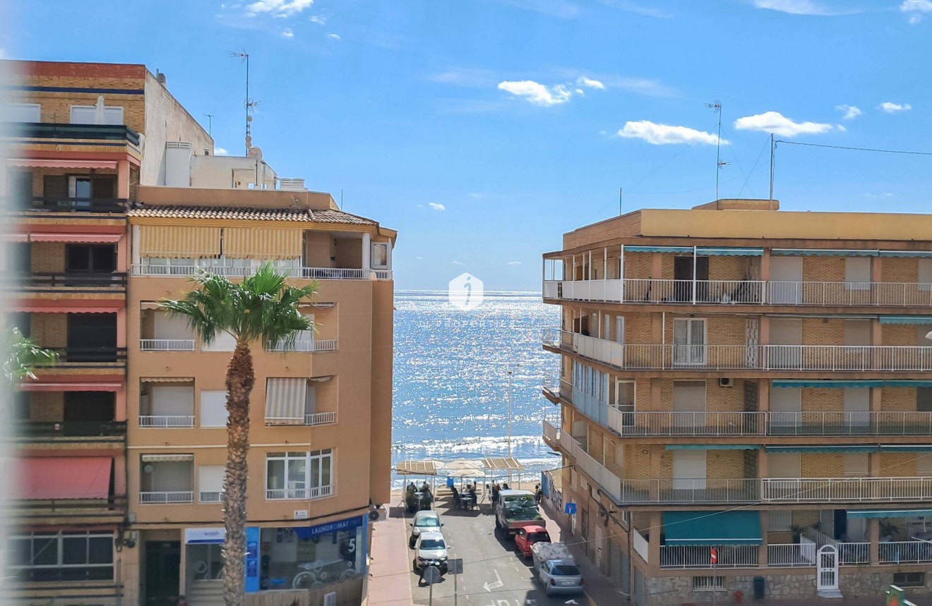 D'occasion - Attique -
Torrevieja - Playa de los Naufragos