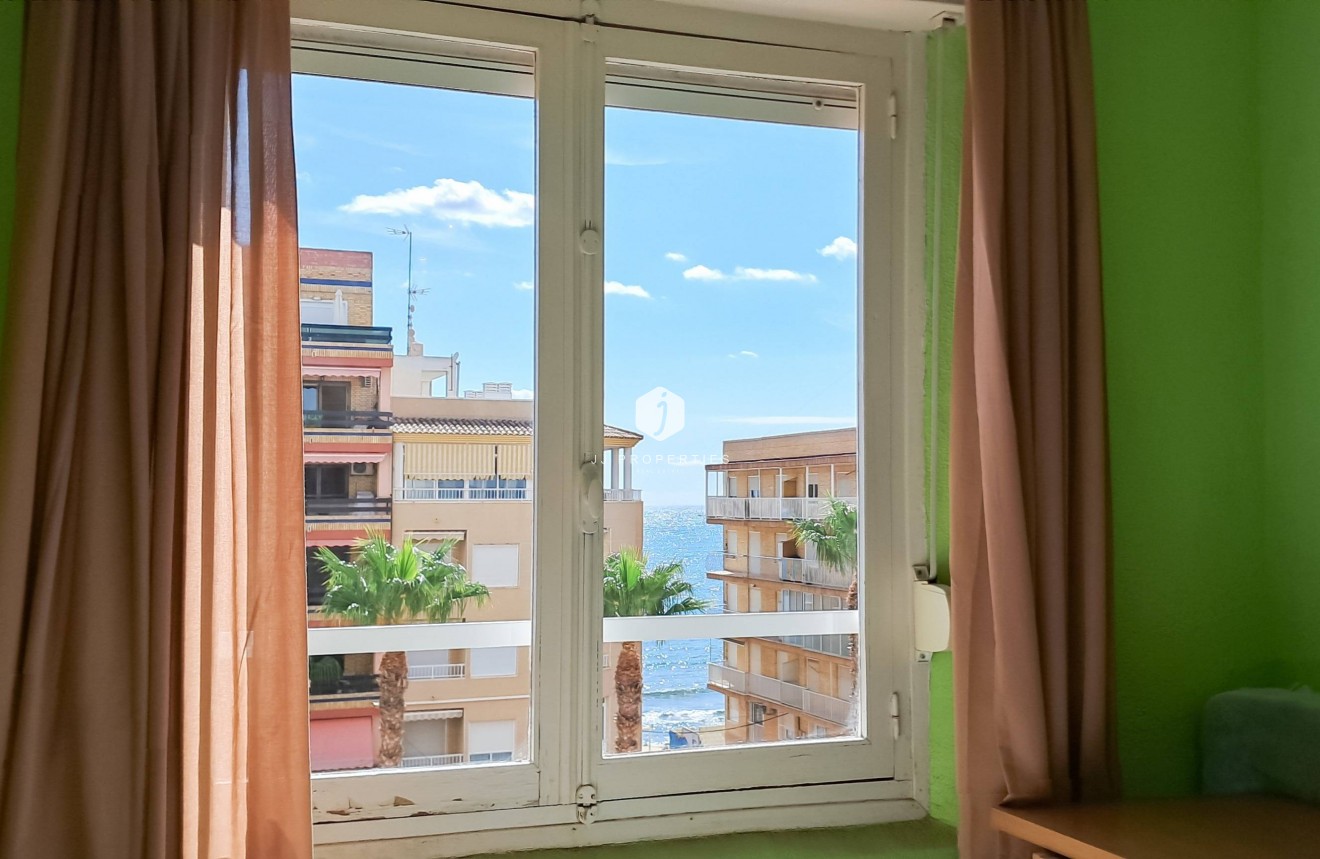 D'occasion - Attique -
Torrevieja - Playa de los Naufragos