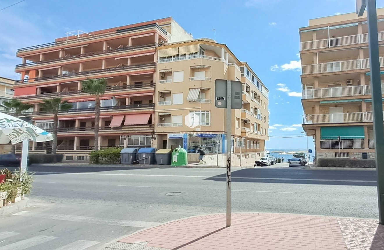 D'occasion - Attique -
Torrevieja - Playa de los Naufragos