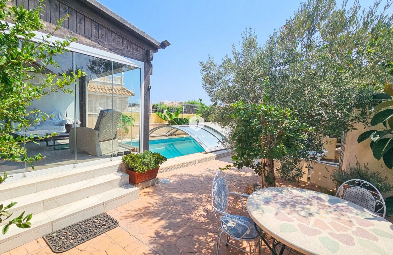 Tweedehands - Villa -
Orihuela Costa - Cabo Roig