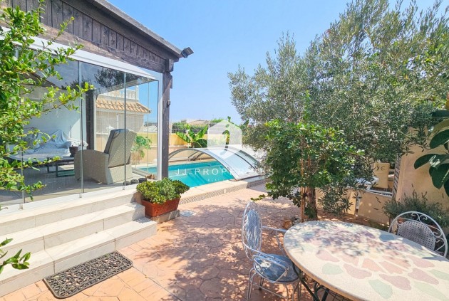 Tweedehands - Villa -
Orihuela Costa - Cabo Roig