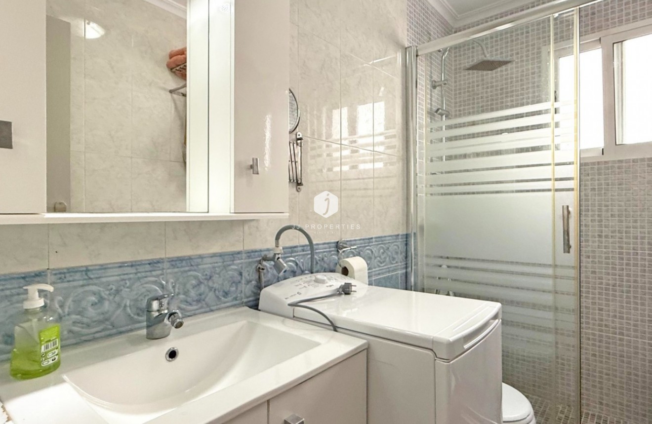Tweedehands - Appartement / flat -
Torrevieja - Costa Blanca