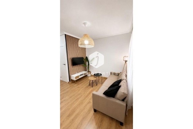 Resale - Chalet -
Orihuela Costa - La Zenia