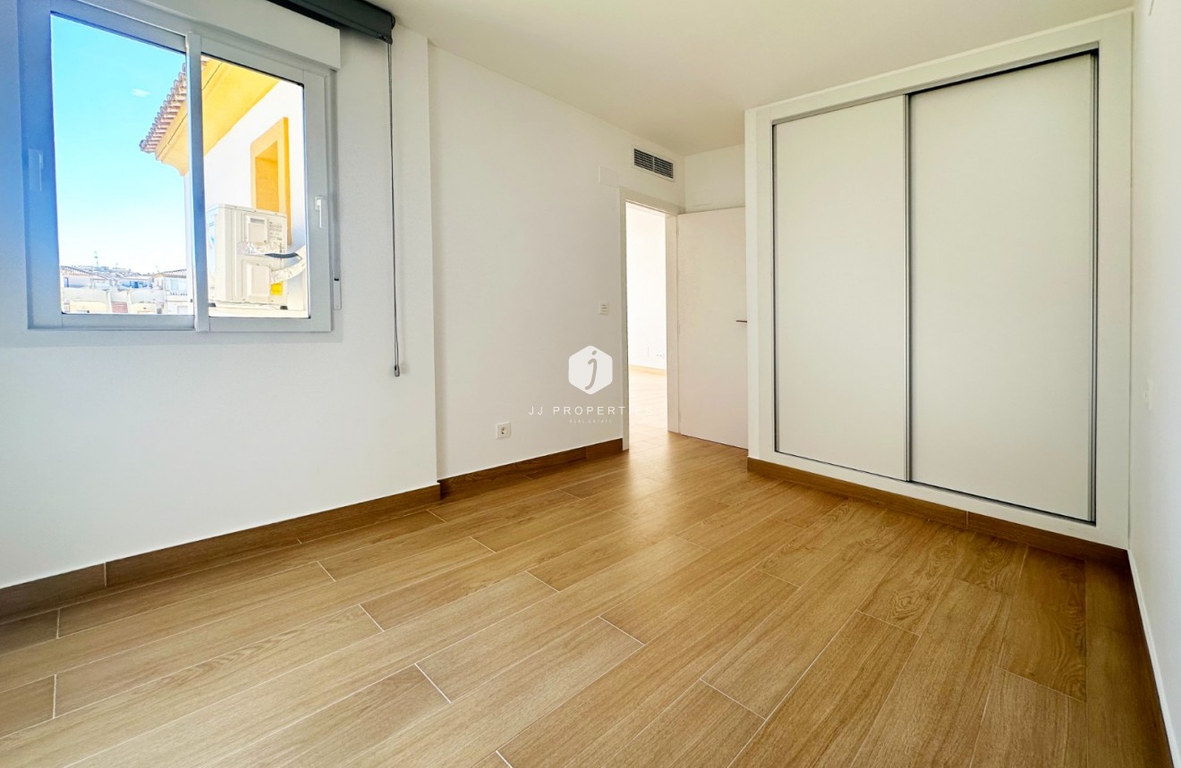 Resale - Apartment / flat -
Orihuela Costa - Costa Blanca