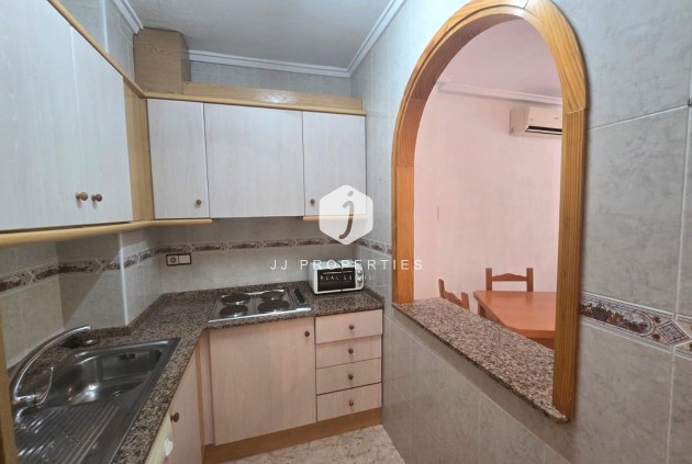 Tweedehands - Appartement / flat -
Torrevieja - Habaneras