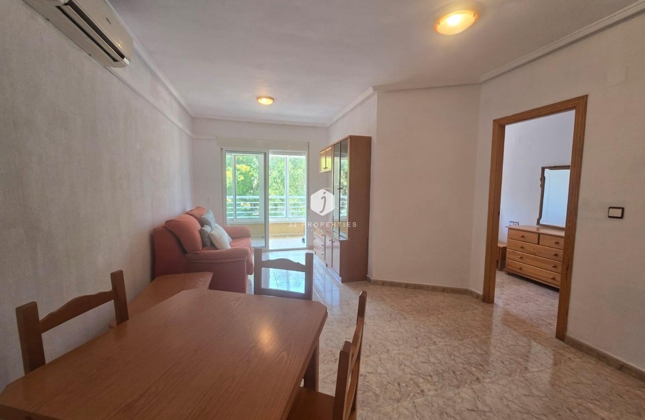 Tweedehands - Appartement / flat -
Torrevieja - Habaneras