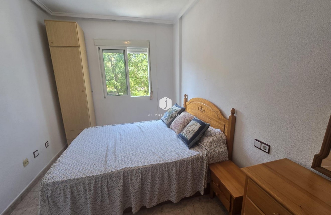 Tweedehands - Appartement / flat -
Torrevieja - Habaneras