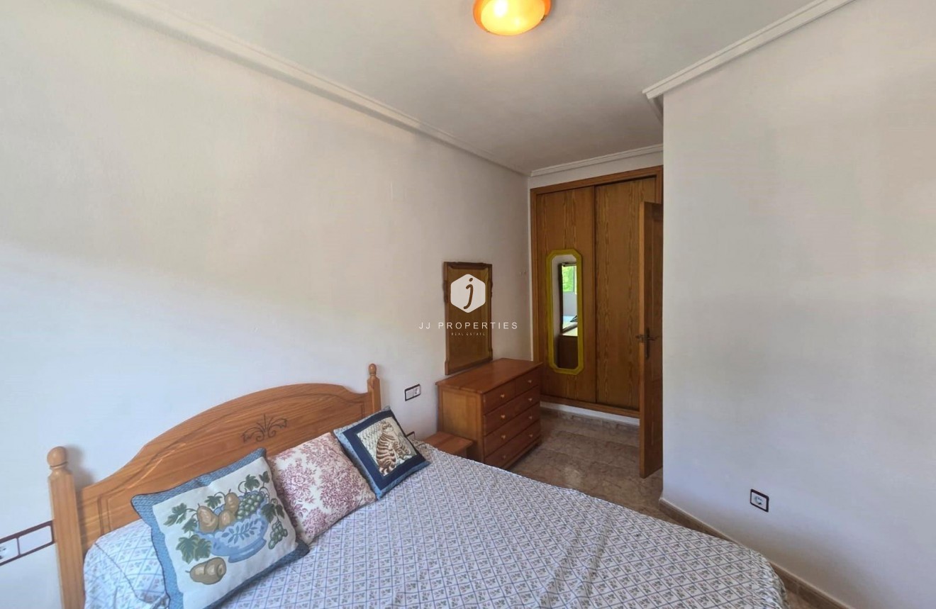 Tweedehands - Appartement / flat -
Torrevieja - Habaneras