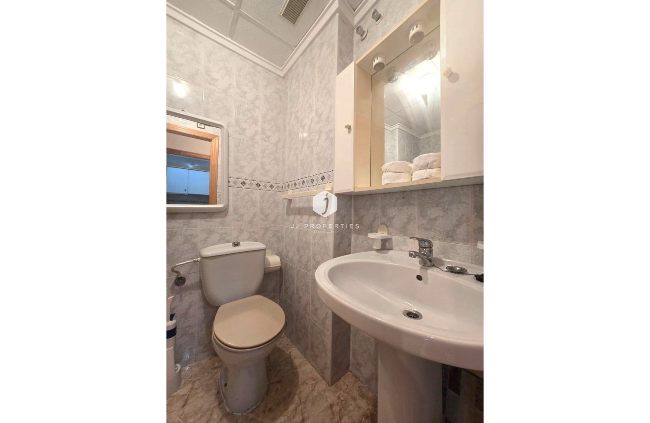 Tweedehands - Appartement / flat -
Torrevieja - Habaneras