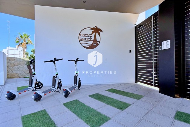 Z drugiej ręki - Daszek -
Orihuela Costa - Costa Blanca