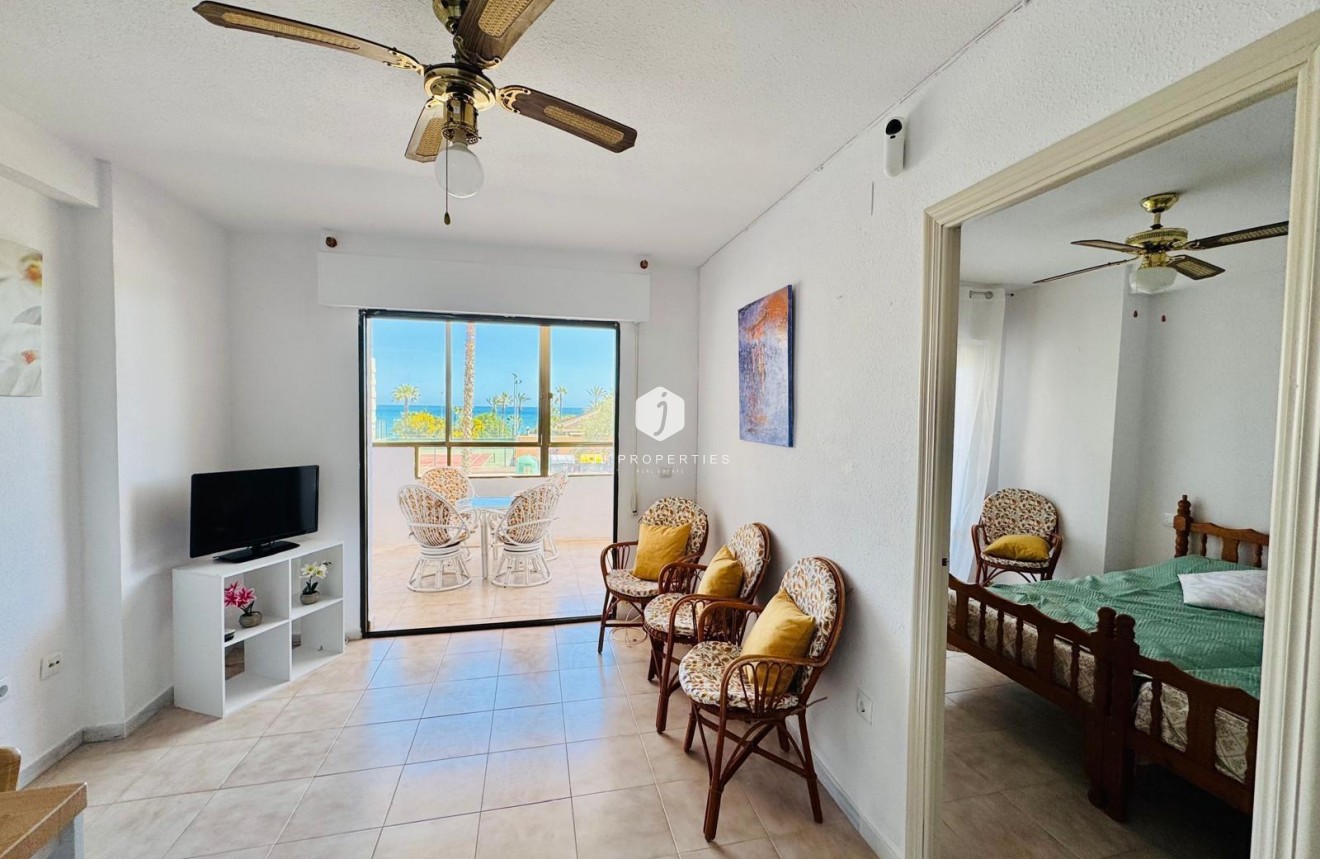 Resale - Apartment / flat -
Torrevieja - Cabo cervera