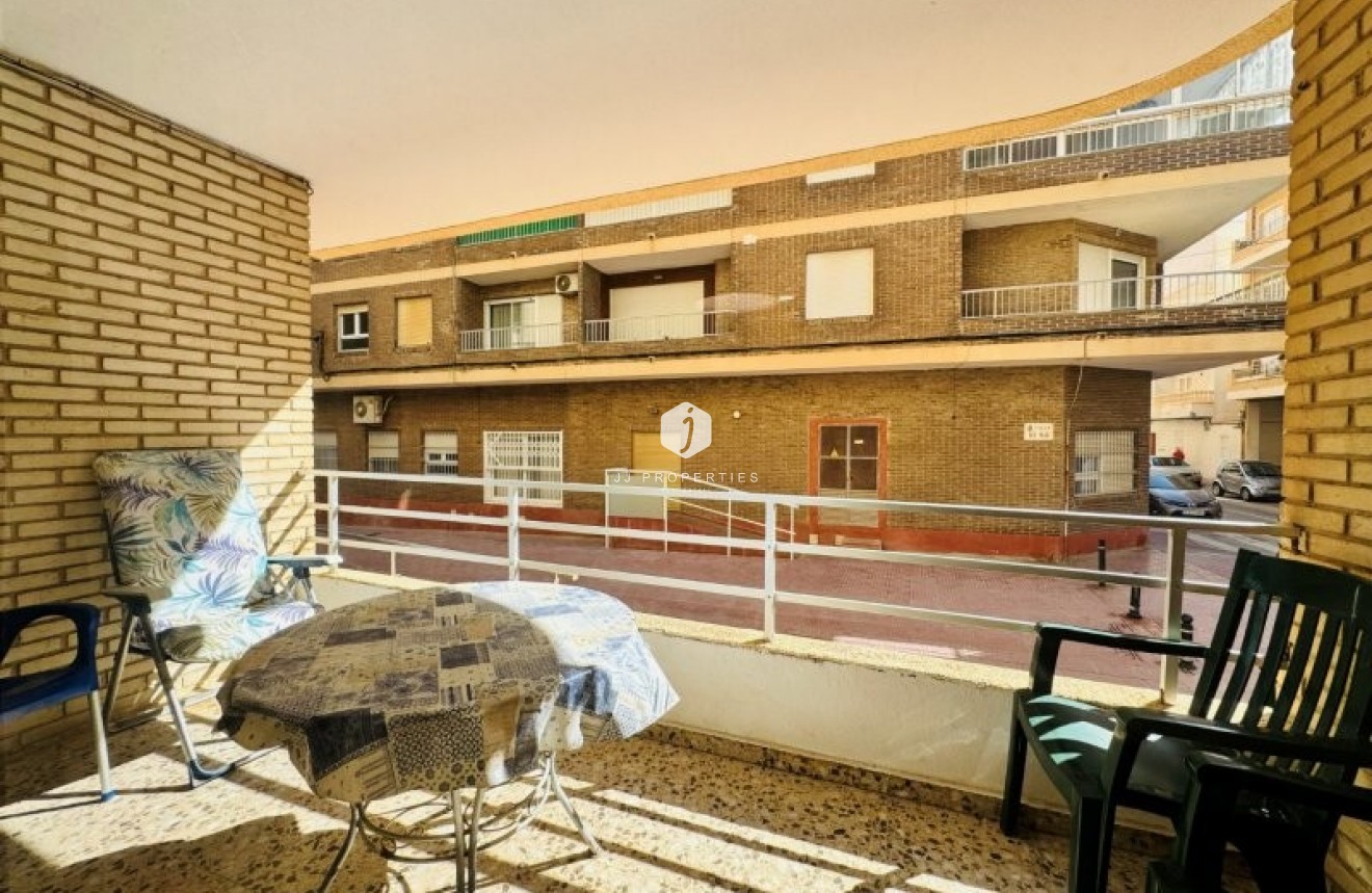 Tweedehands - Appartement / flat -
La Mata - Costa Blanca
