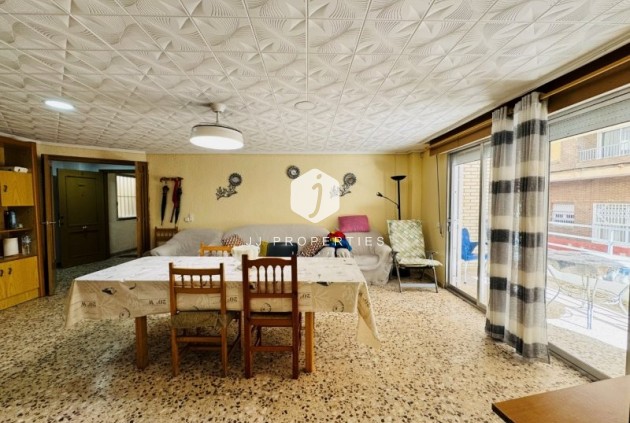 Tweedehands - Appartement / flat -
La Mata - Costa Blanca