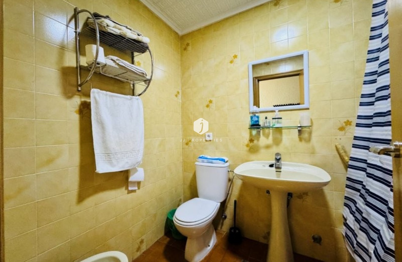 Tweedehands - Appartement / flat -
La Mata - Costa Blanca