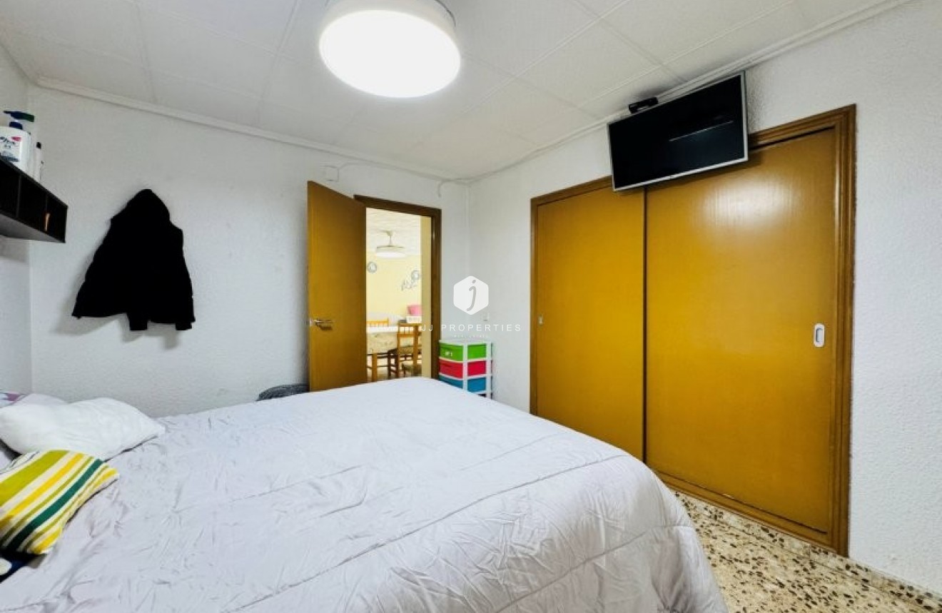 Tweedehands - Appartement / flat -
La Mata - Costa Blanca