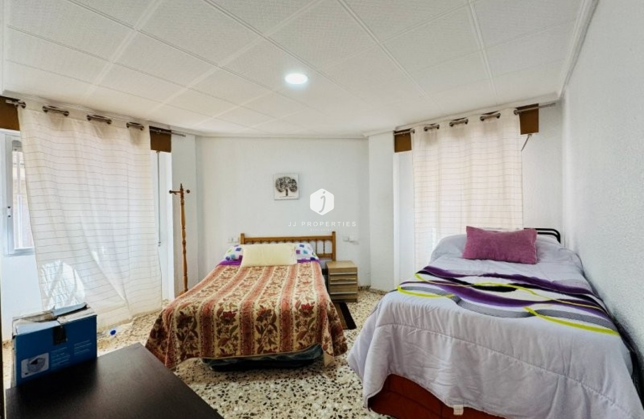 Tweedehands - Appartement / flat -
La Mata - Costa Blanca
