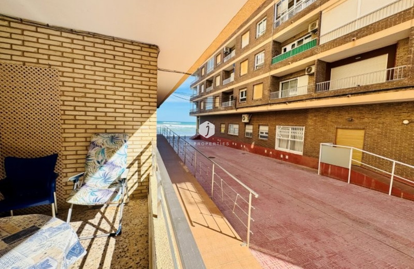 Tweedehands - Appartement / flat -
La Mata - Costa Blanca