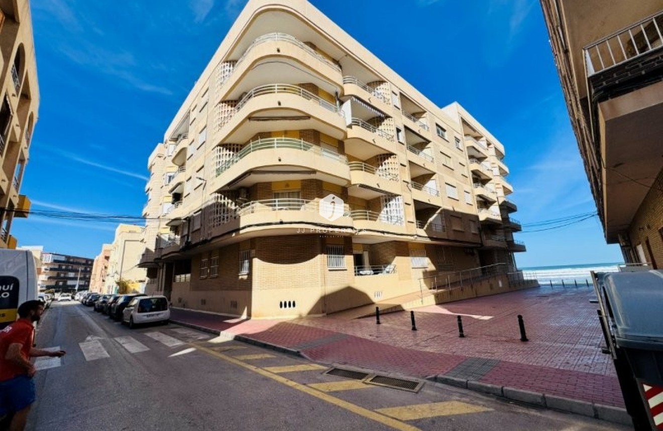 Tweedehands - Appartement / flat -
La Mata - Costa Blanca