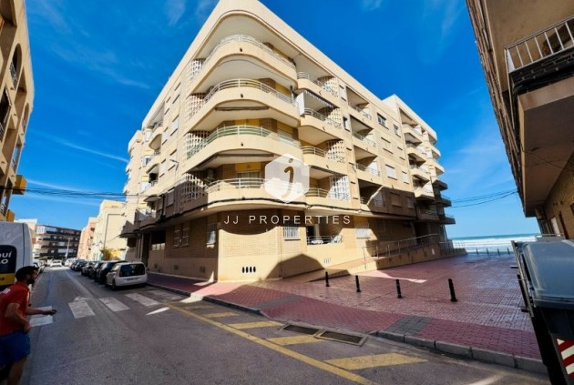 Tweedehands - Appartement / flat -
La Mata - Costa Blanca