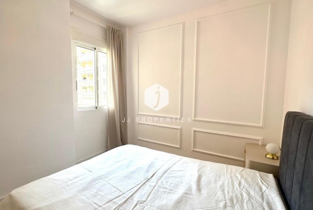 Tweedehands - Appartement / flat -
Torrevieja - Centro