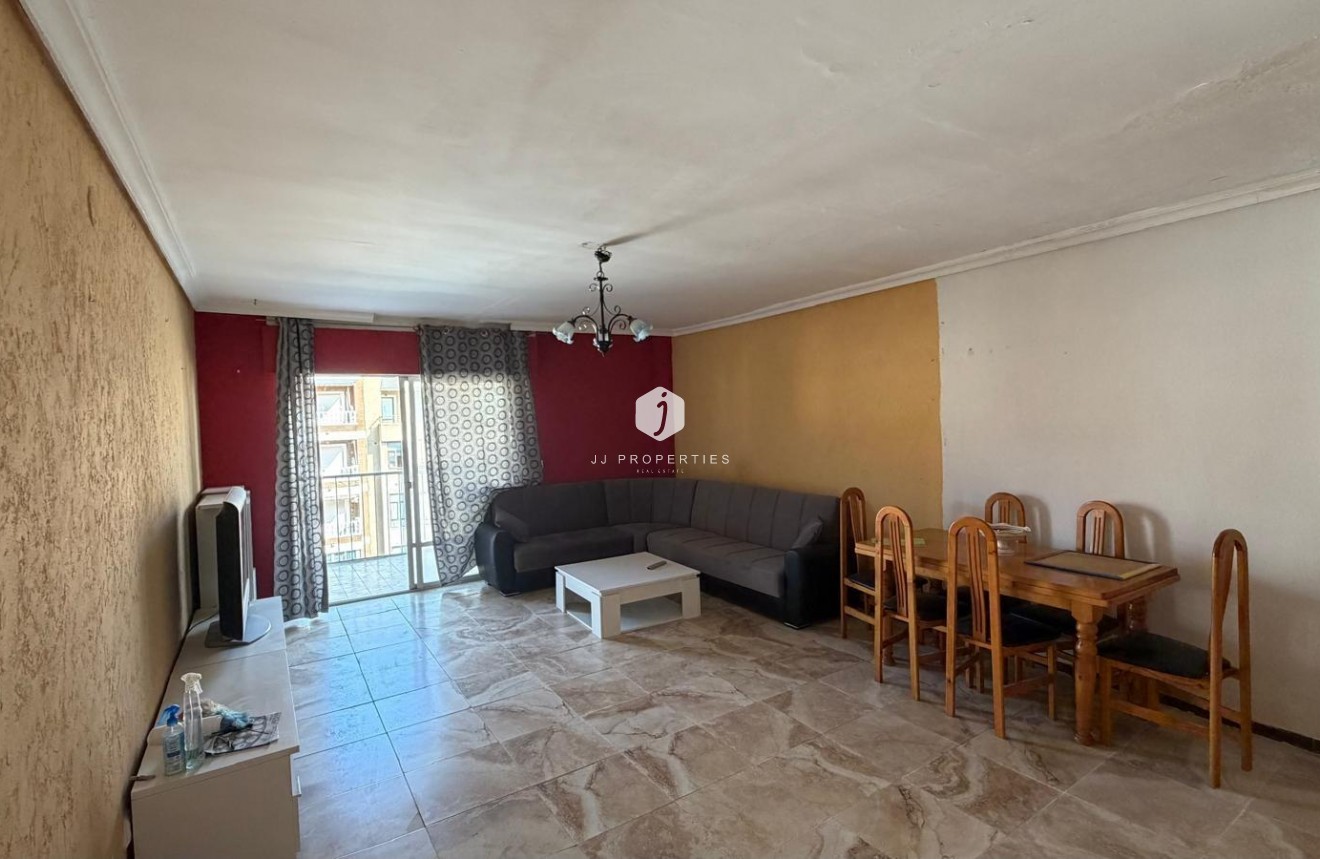 Tweedehands - Appartement / flat -
Torrevieja - Acequion