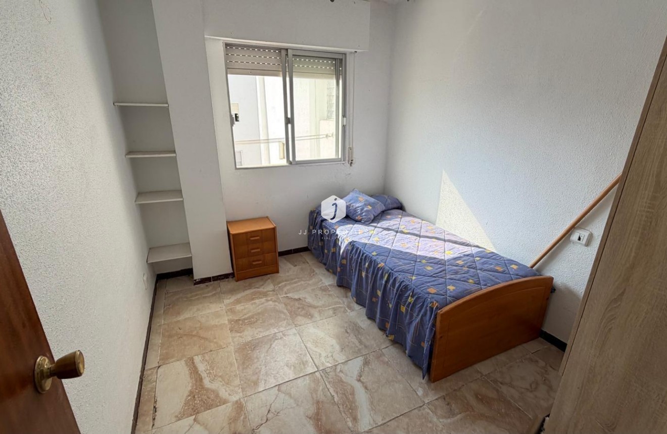 Tweedehands - Appartement / flat -
Torrevieja - Acequion