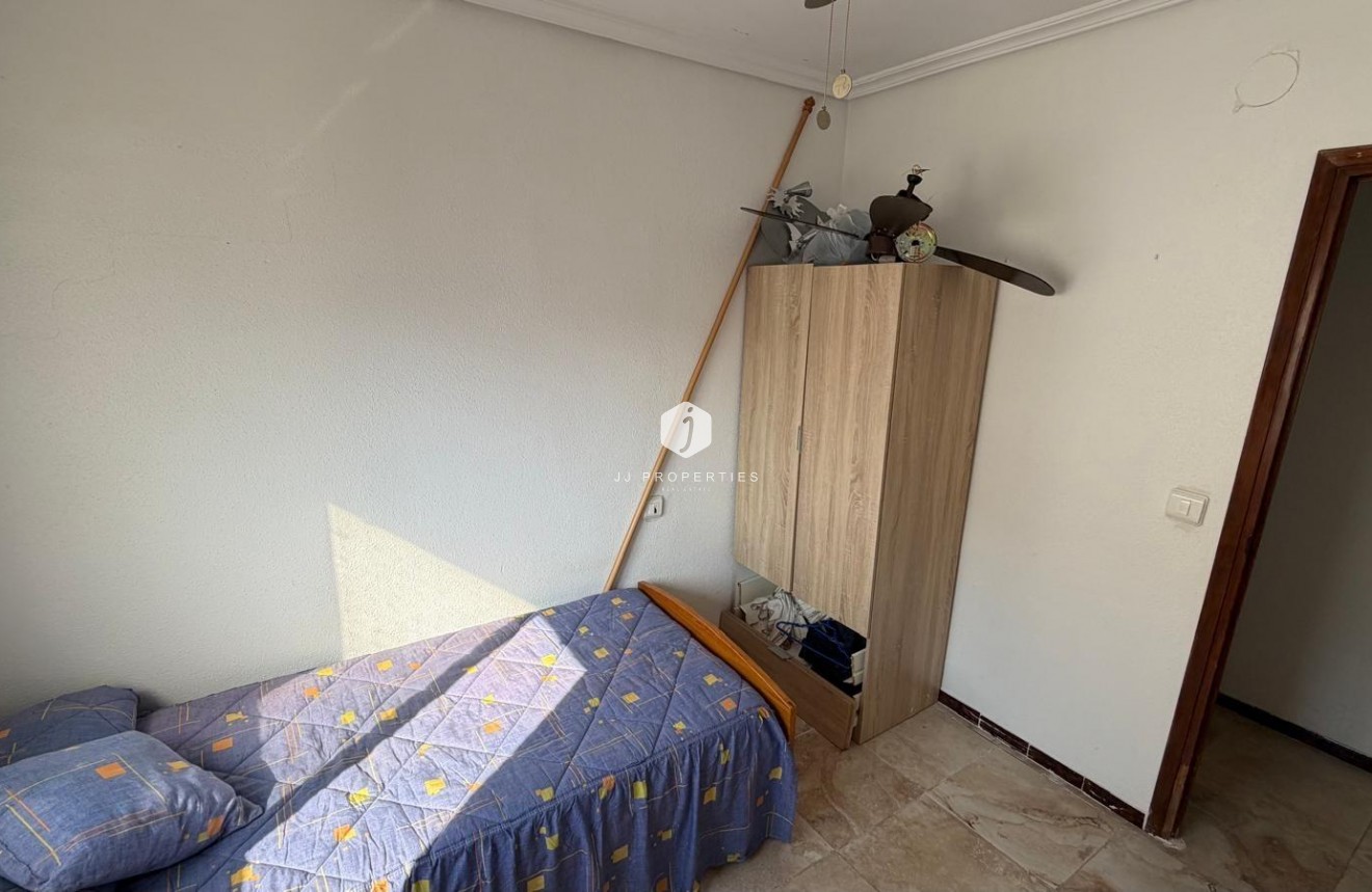 Tweedehands - Appartement / flat -
Torrevieja - Acequion
