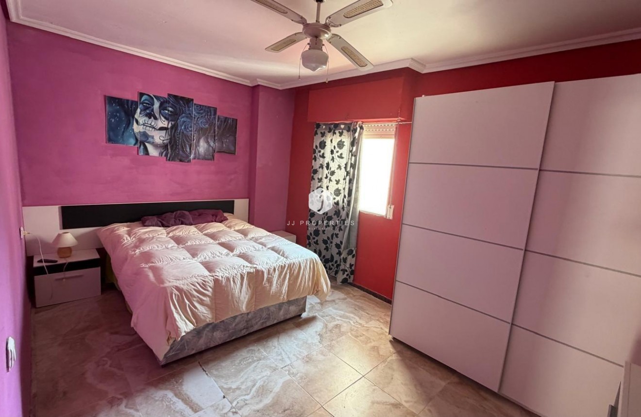 Tweedehands - Appartement / flat -
Torrevieja - Acequion