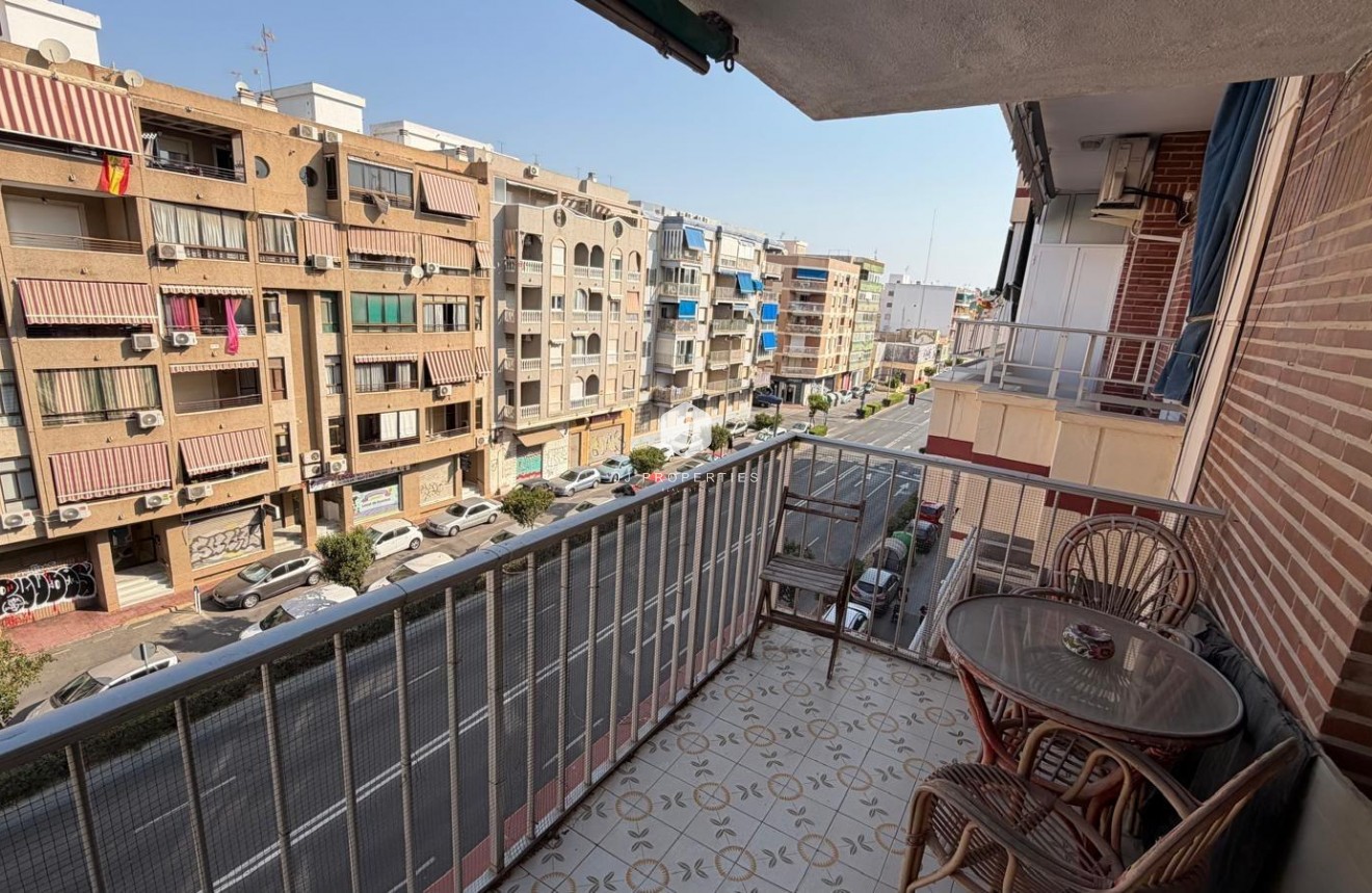 Tweedehands - Appartement / flat -
Torrevieja - Acequion