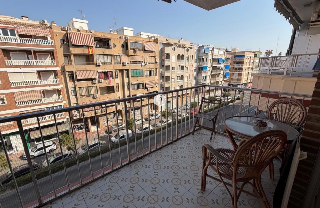 Tweedehands - Appartement / flat -
Torrevieja - Acequion