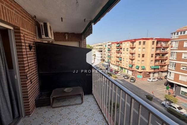 Tweedehands - Appartement / flat -
Torrevieja - Acequion