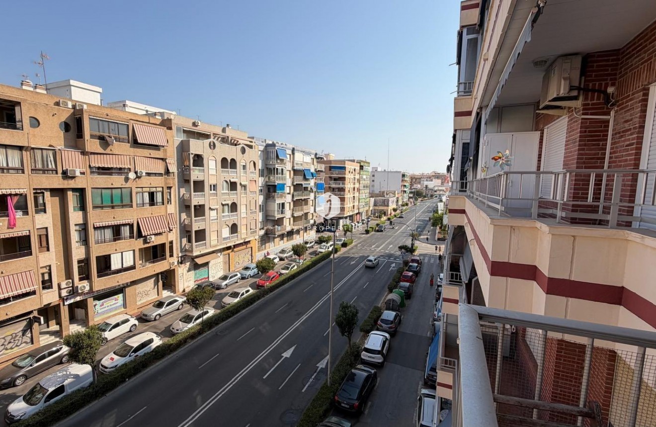 Tweedehands - Appartement / flat -
Torrevieja - Acequion