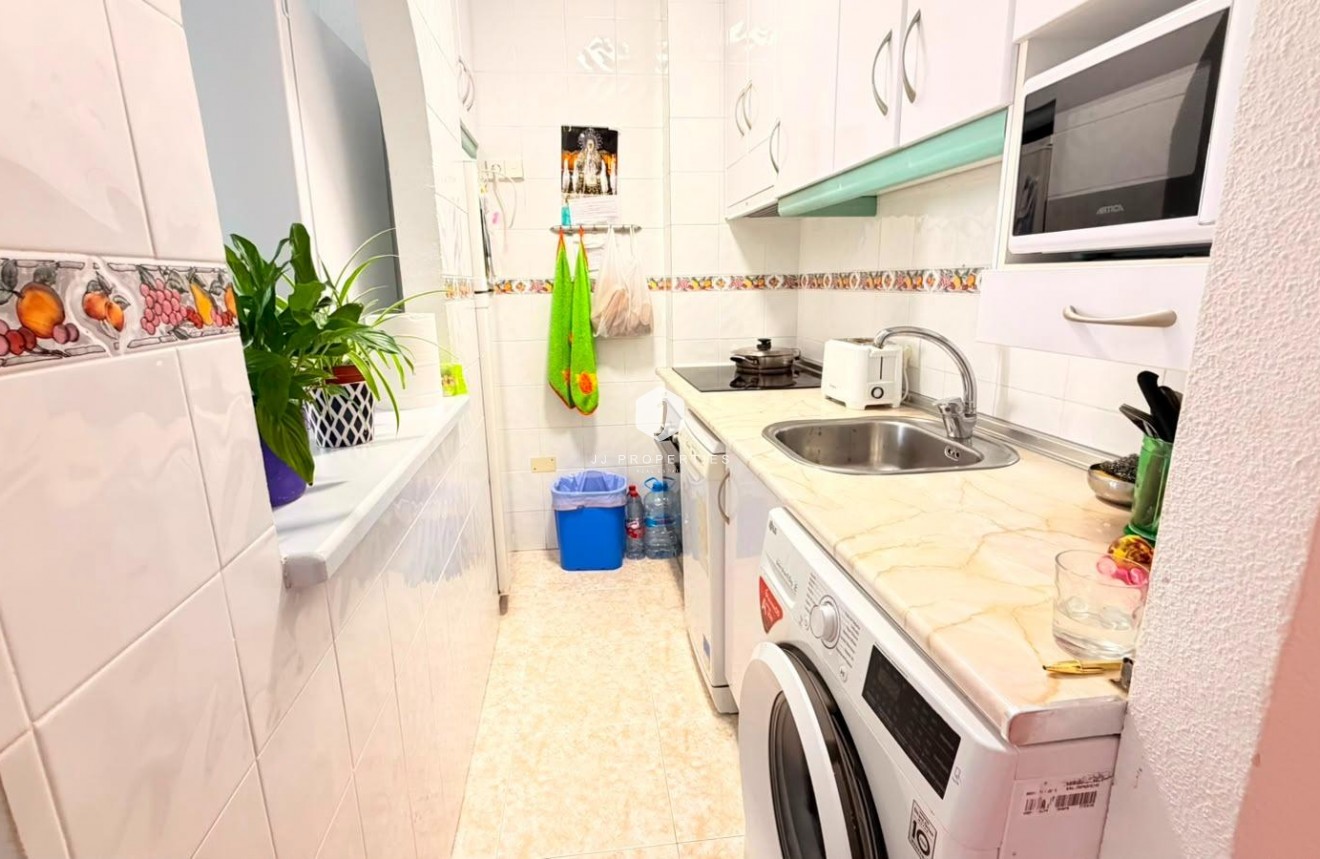 Aus zweiter Hand - Wohnung -
Torrevieja - Playa del Cura