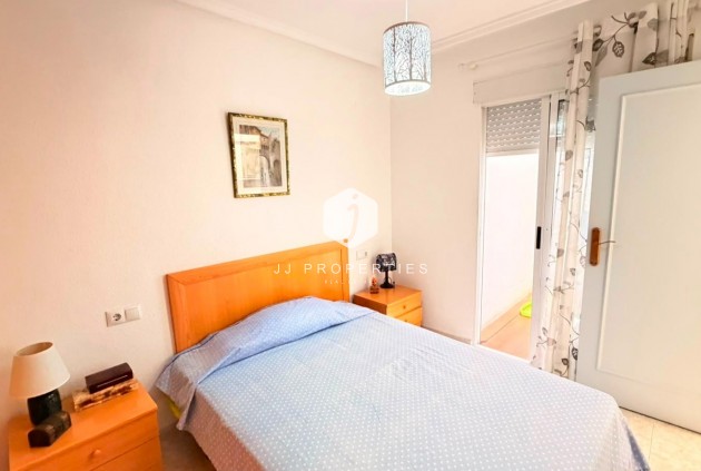 Aus zweiter Hand - Wohnung -
Torrevieja - Playa del Cura