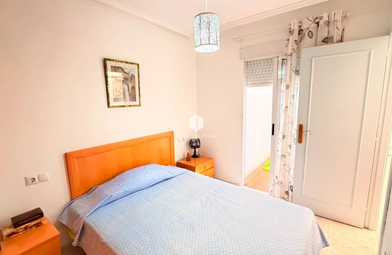 Aus zweiter Hand - Wohnung -
Torrevieja - Playa del Cura