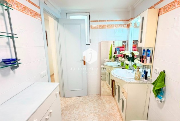 Aus zweiter Hand - Wohnung -
Torrevieja - Playa del Cura