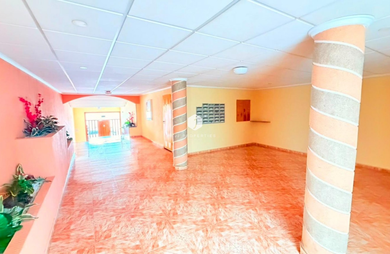 Aus zweiter Hand - Wohnung -
Torrevieja - Playa del Cura