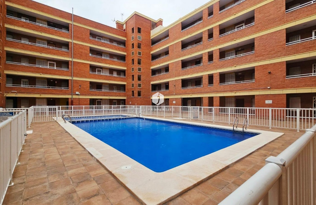 Aus zweiter Hand - Wohnung -
Torrevieja - Playa de los Naufragos