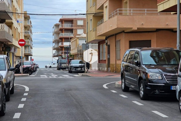 Aus zweiter Hand - Wohnung -
Torrevieja - Playa de los Naufragos